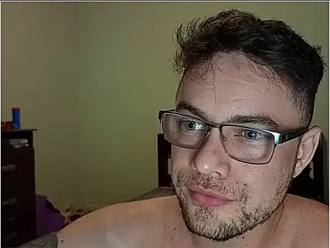 Snapshot of Dyllan__ chatting on April 2026 01:34:02 AM Dyllan online show from April 2026 01:34:02 AM