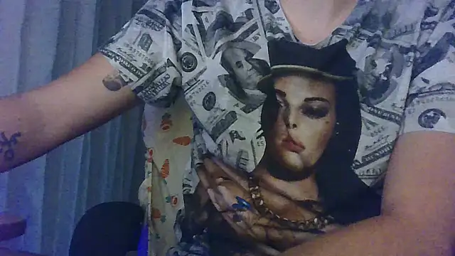 Snapshot of HunterOnBoobs chatting on September 2025 09:09:01 PM HunterOnBoobs online show from September 2025 09:09:01 PM