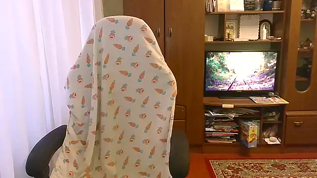 Snapshot of HunterOnBoobs chatting on October 2025 07:20:02 AM HunterOnBoobs online show from October 2025 07:20:02 AM