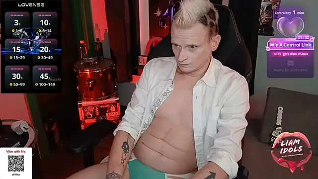 Snapshot of LiamIdols chatting on February 2026 11:33:01 PM LiamIdols online show from February 2026 11:33:01 PM