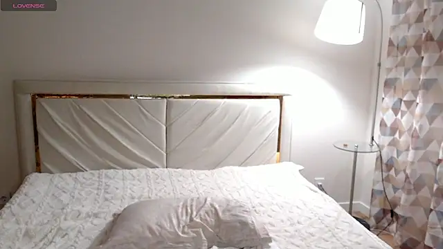 mystiksirenn online show from February 2025 08:29:01 AM