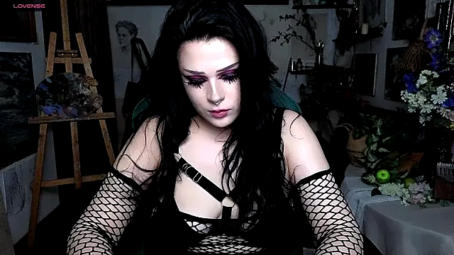 Rouz Farrel online show from October 2025 12:47:01 PM