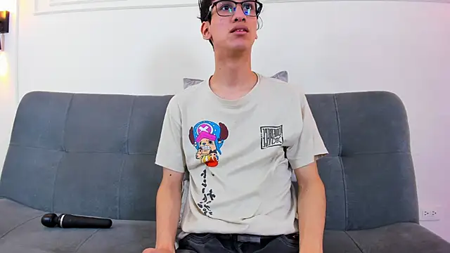 Cum hunters online show from April 2026 03:12:01 AM