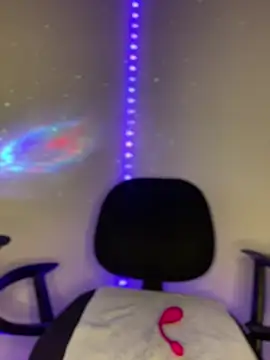 vane foxxx online show from February 2025 09:03:01 AM