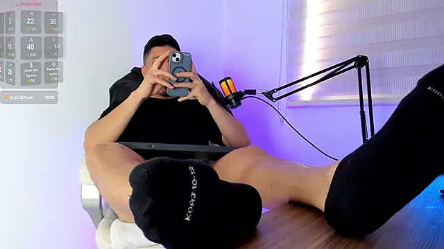 Snapshot of Fraannco chatting on January 2025 07:29:02 PM Fraannco online show from January 2025 07:29:02 PM