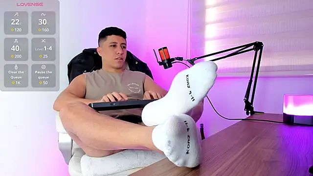 Snapshot of Fraannco chatting on February 2025 02:27:01 PM Fraannco online show from February 2025 02:27:01 PM