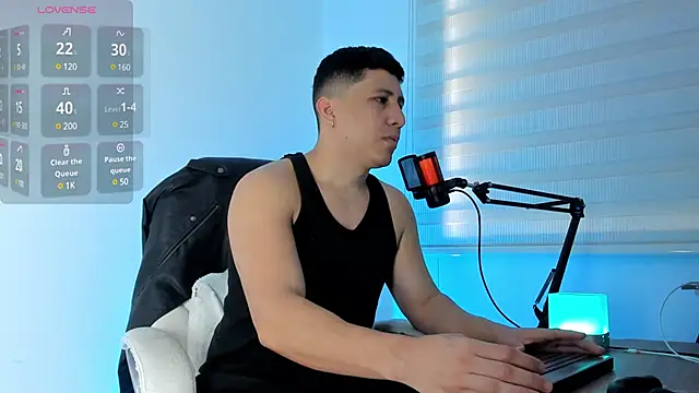 Snapshot of Fraannco chatting on February 2025 02:01:01 PM Fraannco online show from February 2025 02:01:01 PM