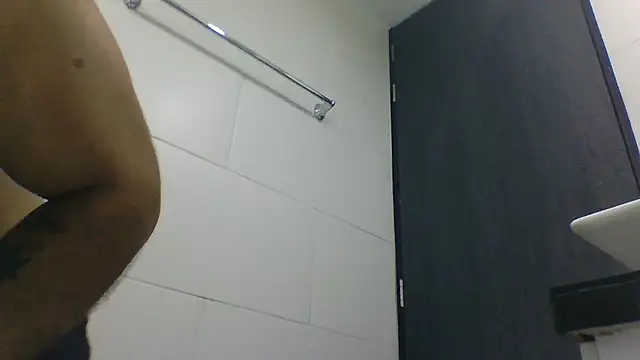 davidcr89 online show from November 2025 08:05:02 AM