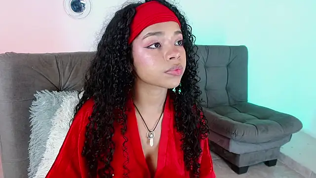 lucie petite online show from March 2025 09:23:01 PM