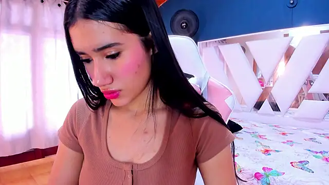 Alondra Cutie online show from March 2025 06:26:02 PM