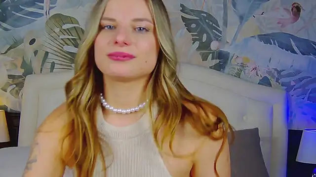 Snapshot of LanaSparks chatting on February 2025 10:34:01 AM LanaSparks online show from February 2025 10:34:01 AM