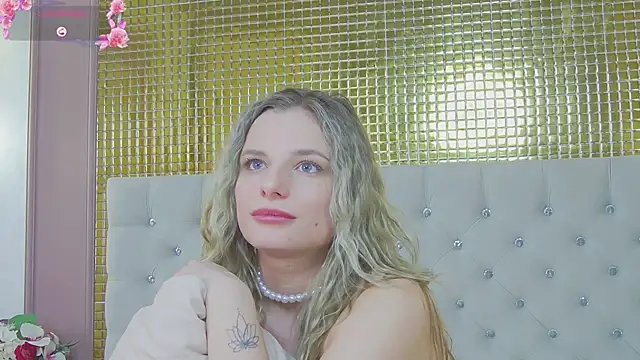 Snapshot of LanaSparks chatting on February 2025 04:40:01 AM LanaSparks online show from February 2025 04:40:01 AM