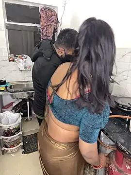 YourSuperTanya online show from January 2026 09:39:02 PM