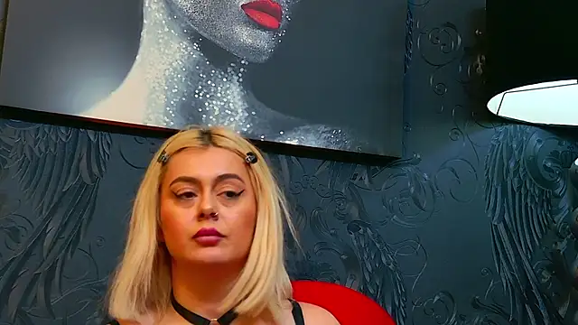 Snapshot of ChloeFrost chatting on February 2025 08:37:02 AM ChloeFrost online show from February 2025 08:37:02 AM