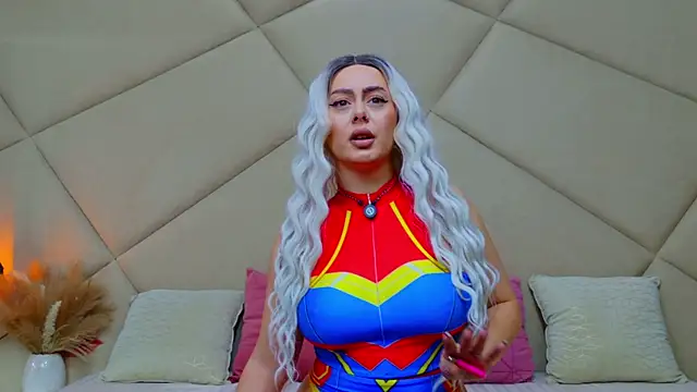 Snapshot of ChloeFrost chatting on January 2026 06:18:02 AM ChloeFrost online show from January 2026 06:18:02 AM