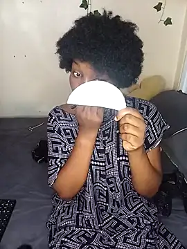 Snapshot of Vprettieeer chatting on February 2025 04:28:02 AM Vprettieeer online show from February 2025 04:28:02 AM