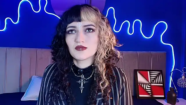 JeanneSabatier online show from May 2026 07:44:02 PM