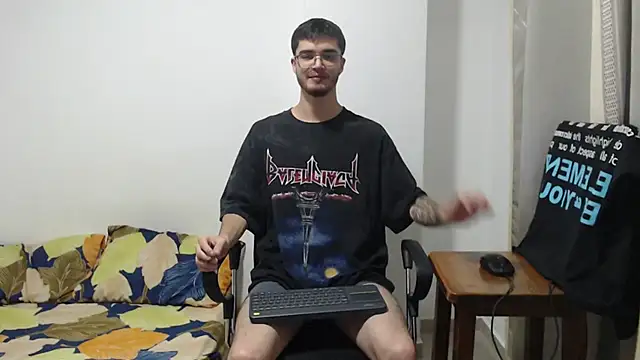 Snapshot of Aleex_Miller chatting on October 2025 03:17:01 AM Aleex Miller online show from October 2025 03:17:01 AM