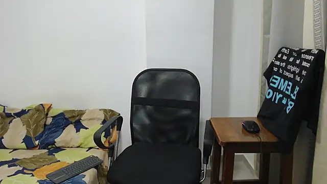 Snapshot of Aleex_Miller chatting on October 2025 11:23:01 PM Aleex Miller online show from October 2025 11:23:01 PM