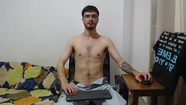 Snapshot of Aleex_Miller chatting on October 2025 11:29:01 AM Aleex Miller online show from October 2025 11:29:01 AM