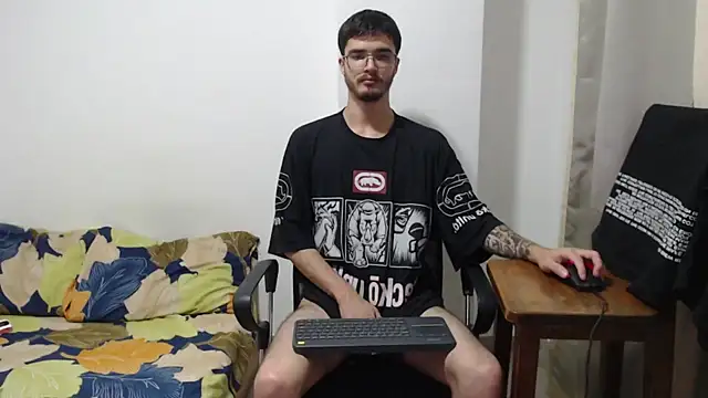 Snapshot of Aleex_Miller chatting on October 2025 01:51:02 AM Aleex Miller online show from October 2025 01:51:02 AM