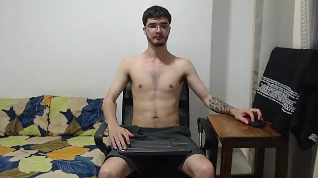 Snapshot of Aleex_Miller chatting on November 2025 02:13:01 AM Aleex Miller online show from November 2025 02:13:01 AM