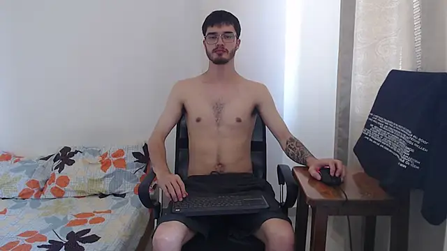 Snapshot of Aleex_Miller chatting on November 2025 04:30:01 PM Aleex Miller online show from November 2025 04:30:01 PM