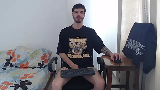 Snapshot of Aleex_Miller chatting on November 2025 03:56:01 PM Aleex Miller online show from November 2025 03:56:01 PM