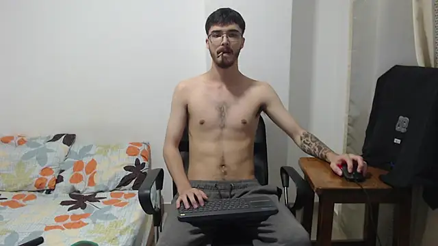 Snapshot of Aleex_Miller chatting on November 2025 06:13:01 AM Aleex Miller online show from November 2025 06:13:01 AM