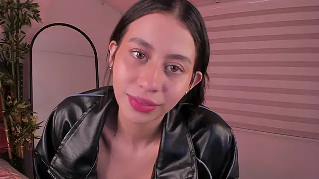 hannah brady online show from February 2025 01:14:02 AM