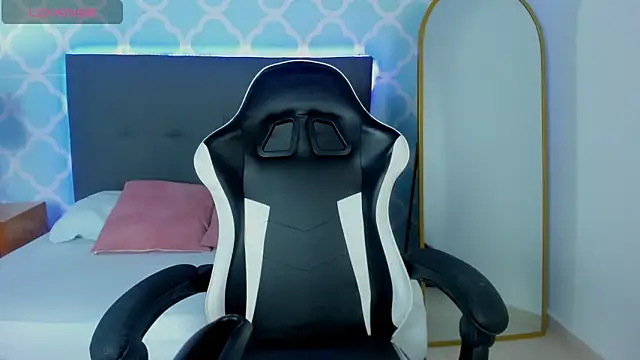 adarna13  online show from September 2025 07:36:02 PM