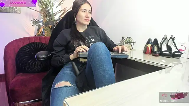 VioletParkker online show from February 2025 11:33:01 AM