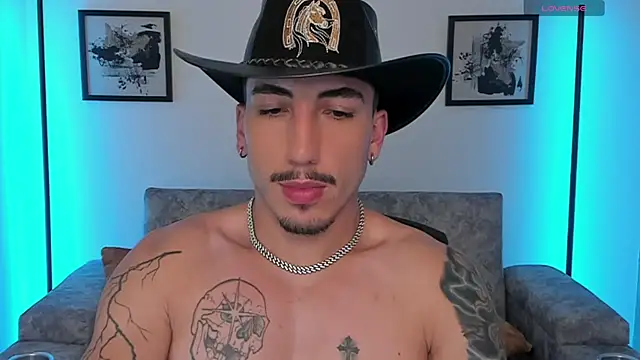 dylanspencer28 online show from October 2025 10:43:02 PM