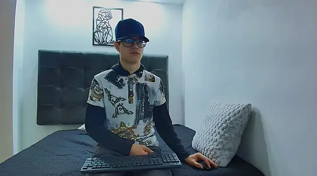 wolfandsky online show from February 2025 11:12:01 AM