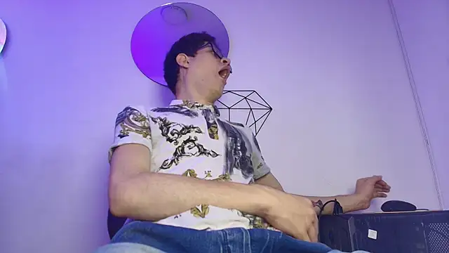 wolfandsky online show from October 2025 11:54:02 AM