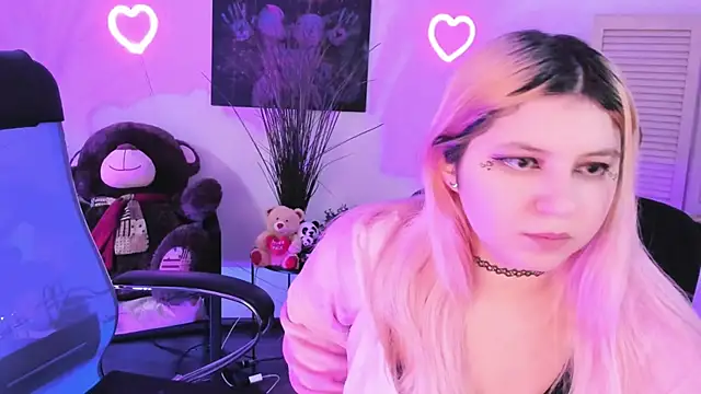 Snapshot of DiaAngell chatting on February 2026 08:29:01 PM DiaAngell online show from February 2026 08:29:01 PM