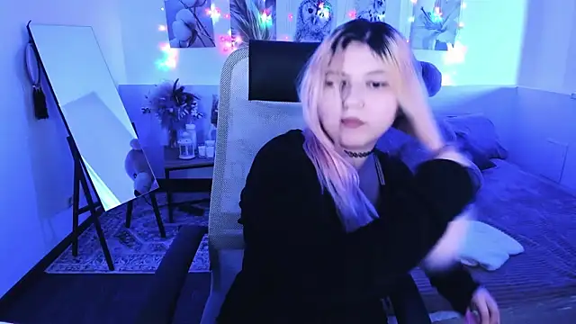 Snapshot of DiaAngell chatting on February 2026 07:25:02 PM DiaAngell online show from February 2026 07:25:02 PM