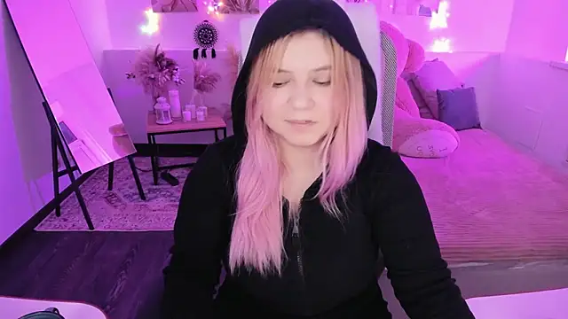 Snapshot of DiaAngell chatting on March 2026 09:07:01 PM DiaAngell online show from March 2026 09:07:01 PM