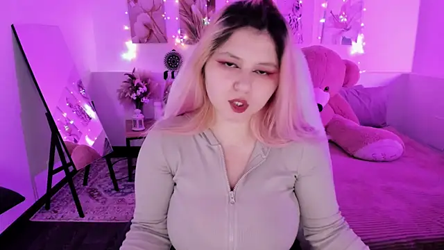 DiaAngell online show from April 2026 07:47:02 PM