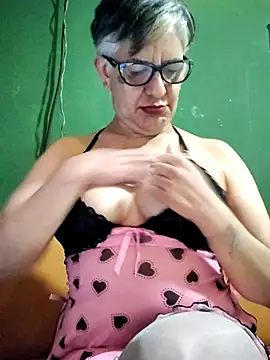 ilonna2025 online show from November 2025 11:36:02 PM