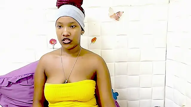 EroticSexyPrada online show from March 2026 06:02:01 PM