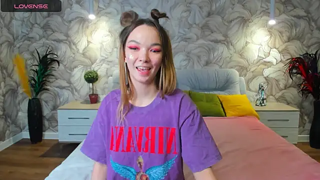 SusannJohnson online show from March 2025 12:44:01 PM