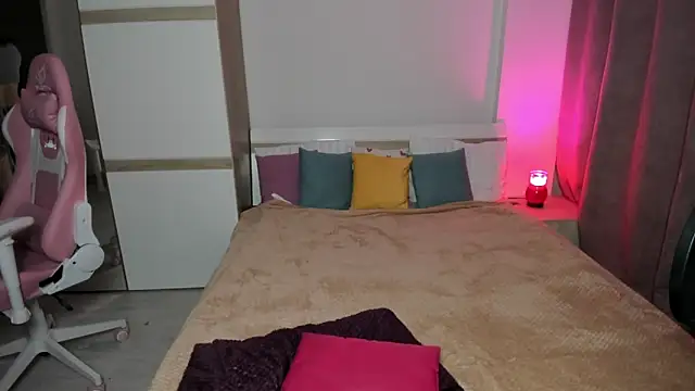 Poppy sunshine online show from January 2025 01:13:02 PM