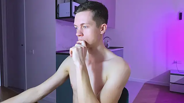 max shy online show from March 2025 03:42:02 PM