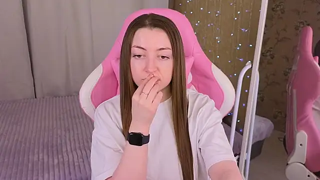 Ann moon   online show from January 2025 03:01:01 PM