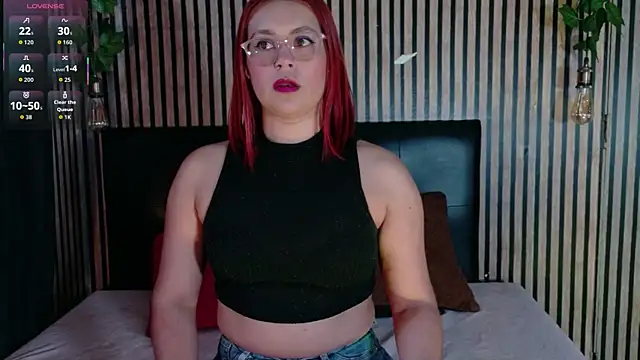 Snapshot of Sophie_new25 chatting on January 2026 12:42:01 PM Sophie new25 online show from January 2026 12:42:01 PM