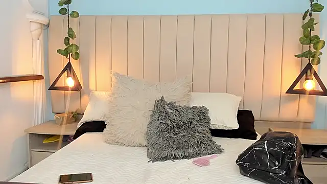 Paulina Lopezz online show from February 2025 09:50:01 PM