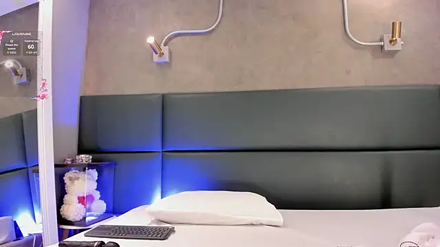 LissMonroe online show from April 2026 10:49:02 AM