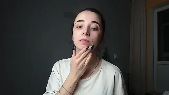 Eva Gloryy online show from January 2025 04:54:01 PM