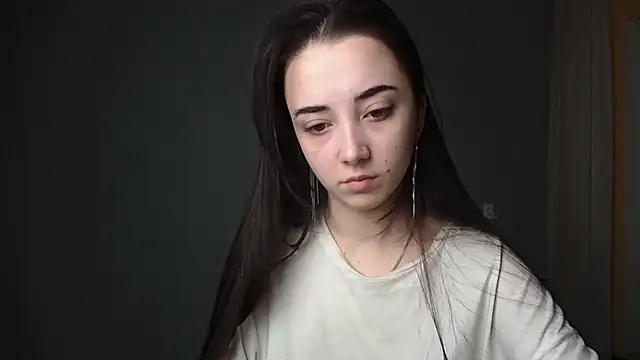 Eva Gloryy online show from January 2025 05:19:02 AM